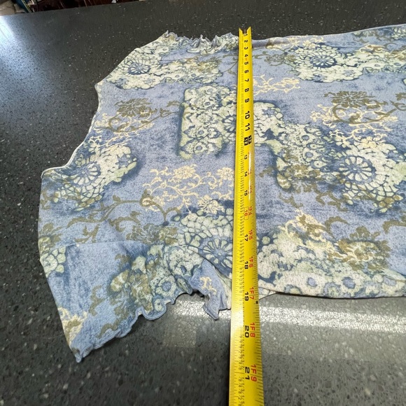 Ladies TeeCo Pullover Size M 100% polyester light blue print - Picture 16 of 16